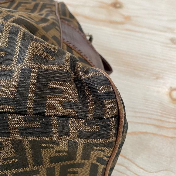 Large FENDI Zucca Canvas & Leather Chef du Jour - Picture 14 of 17